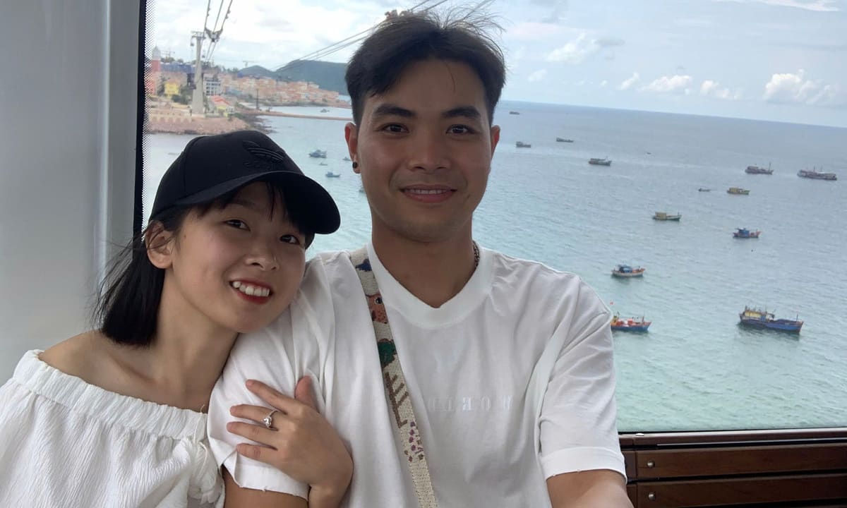 Chàng trai 'bế vợ đi khắp thế gian'
