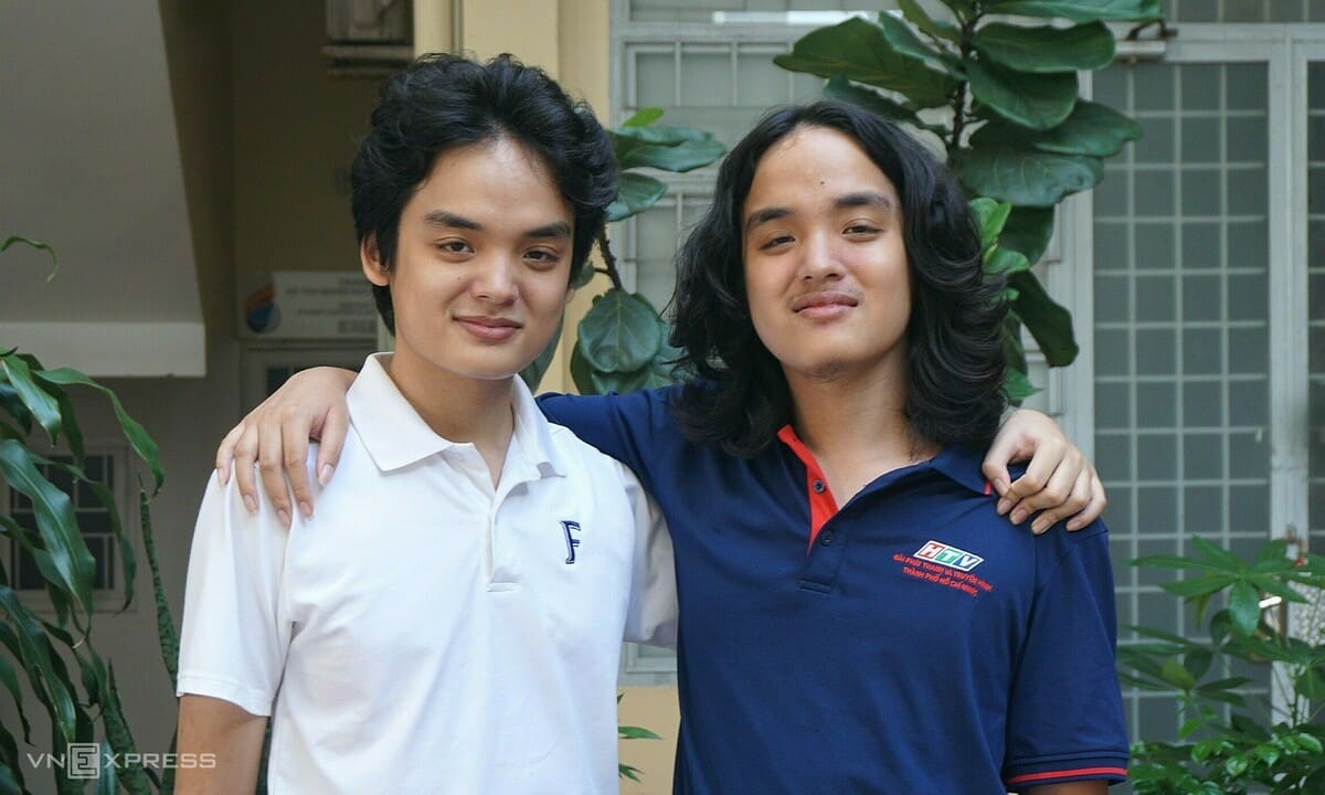 Anh em sinh đôi cùng đạt 9.0 IELTS