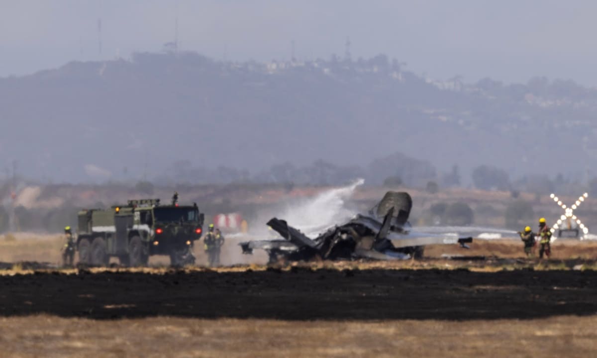 F-35 Mỹ lao xuống đất, cháy rụi