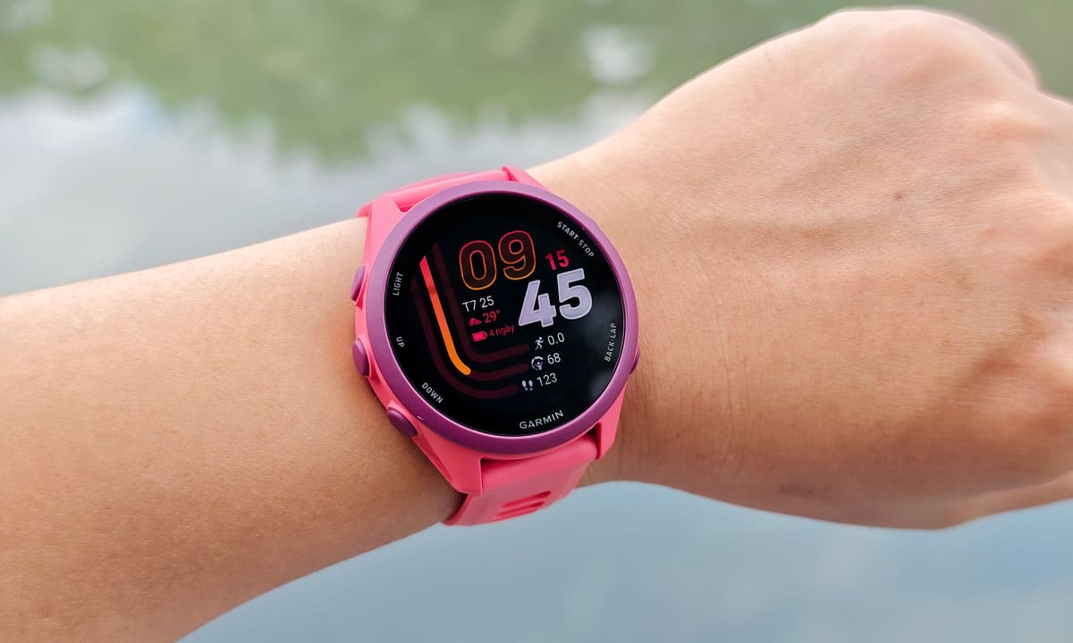 Garmin Forerunner 170 - персонализированные умные часы для бегунов