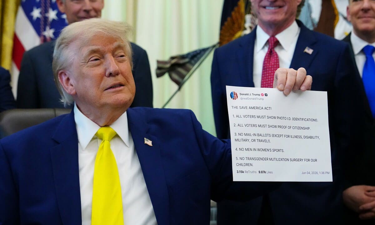 Truth Social bán quyền xem trước bài đăng của ông Trump giá 100.000 USD mỗi tháng
