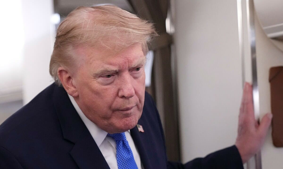 Nỗ lực hạ lãi suất bất thành của ông Trump