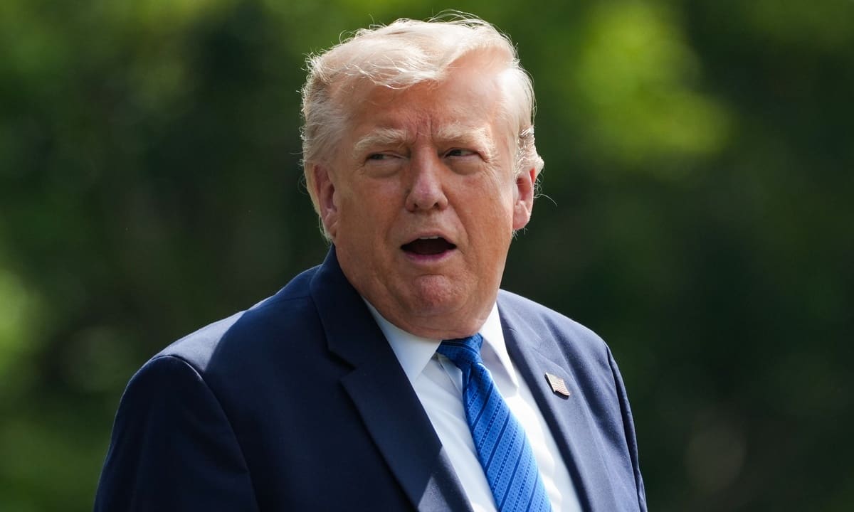 Ông Trump yêu cầu Iran 'chấp nhận thỏa thuận hoặc đầu hàng'