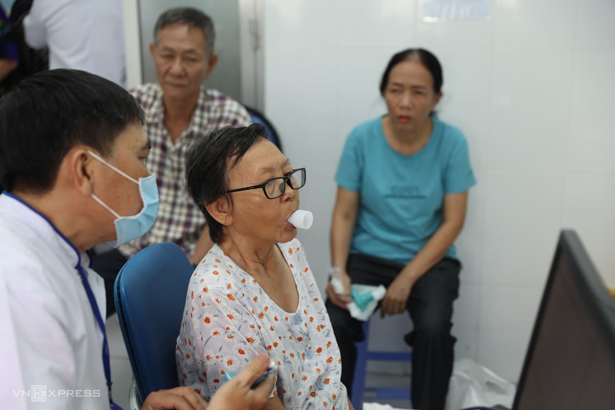 Đề xuất BHYT chi trả hơn 200 dịch vụ khám chữa bệnh tại nhà