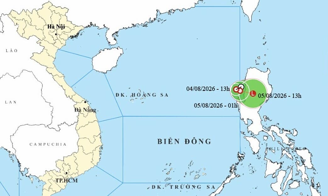 Формы тропической депрессии в Восточном море