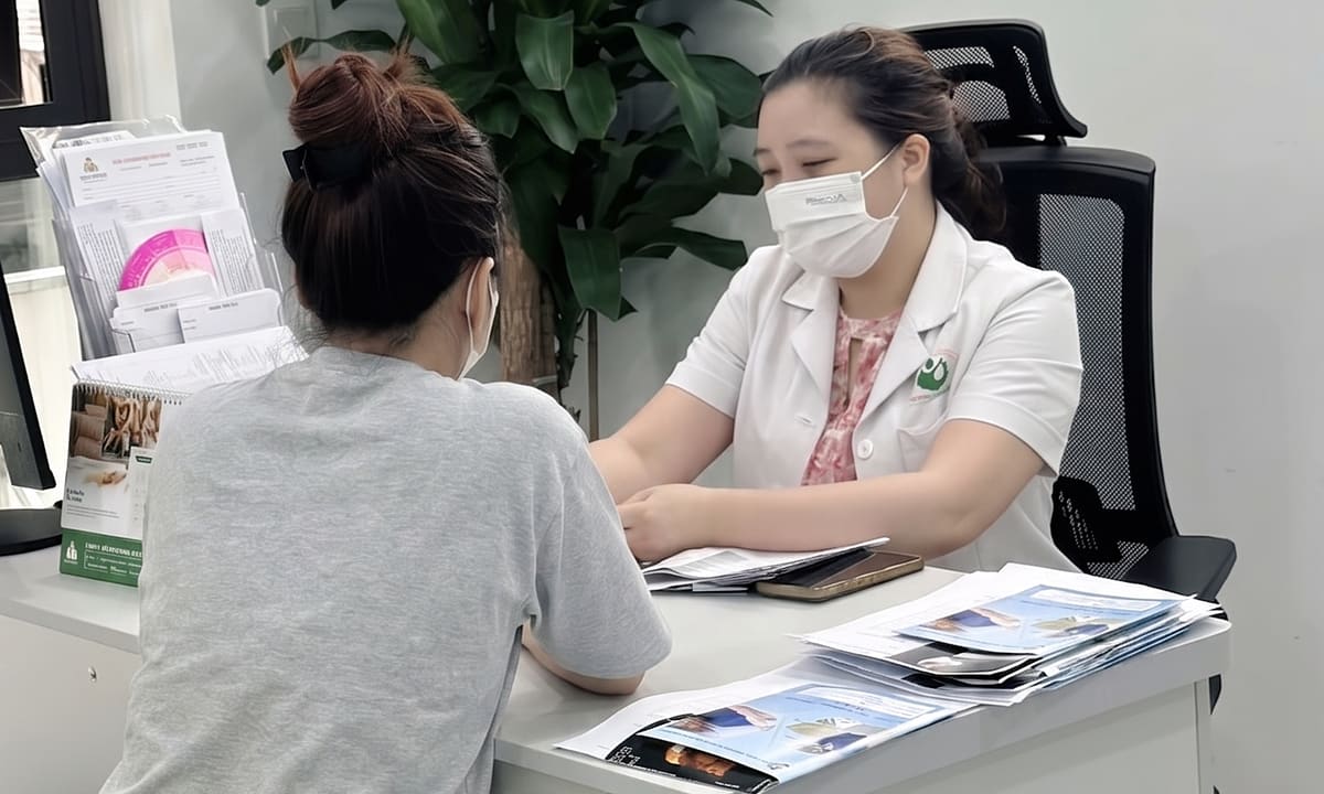 Mong mãn kinh sớm để thoát cơn đau bụng 'hành hạ' mỗi tháng