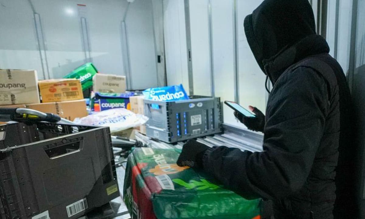 Mặt tối của dịch vụ giao hàng xuyên đêm