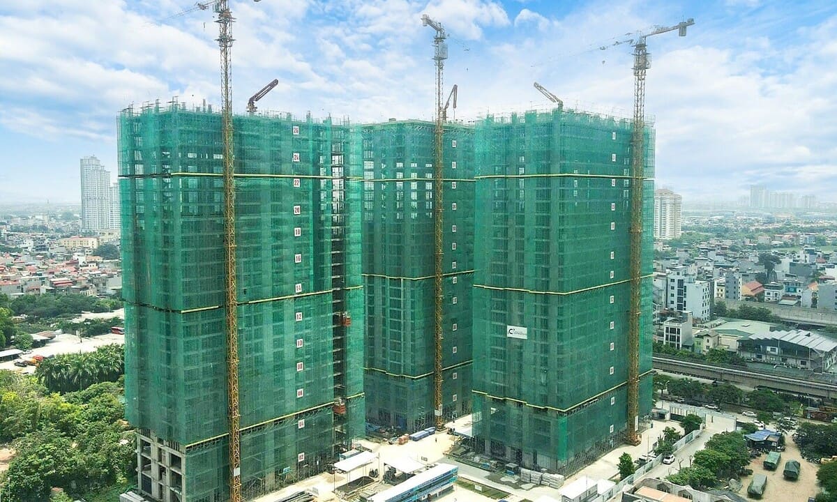 Tổ hợp căn hộ Jade Square cất nóc vượt tiến độ