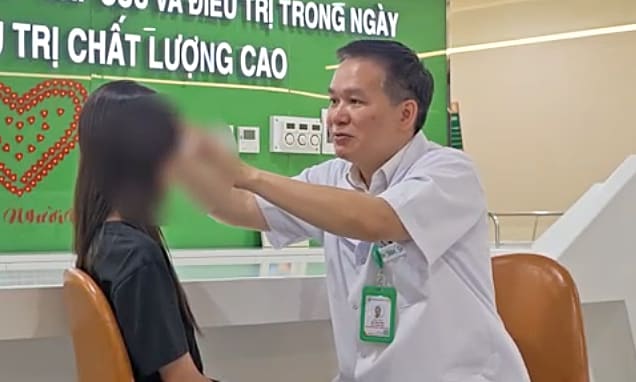 Bé gái bị lột da đầu tái sinh nhờ bàn tay bác sĩ Việt