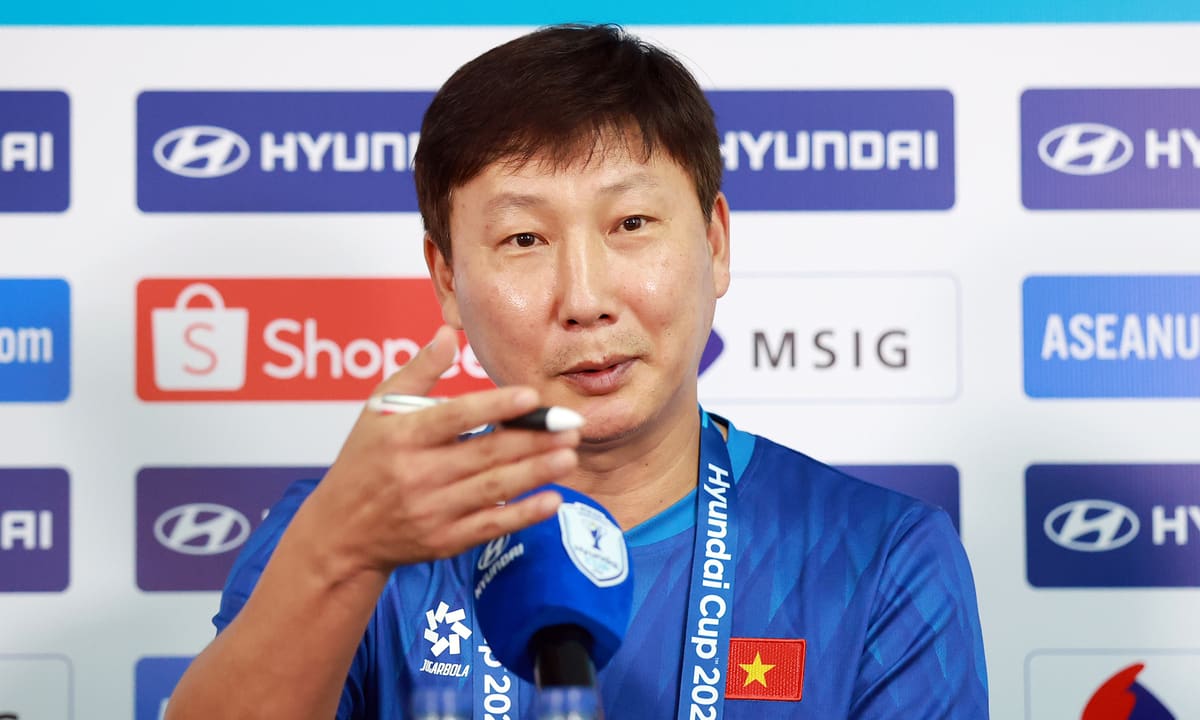 HLV Kim Sang-sik: 'Việt Nam sẽ dùng đội hình mạnh nhất đấu Campuchia'