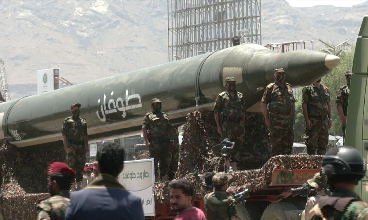 Houthi tuyên bố mở rộng phong tỏa hàng hải đến kênh đào Suez