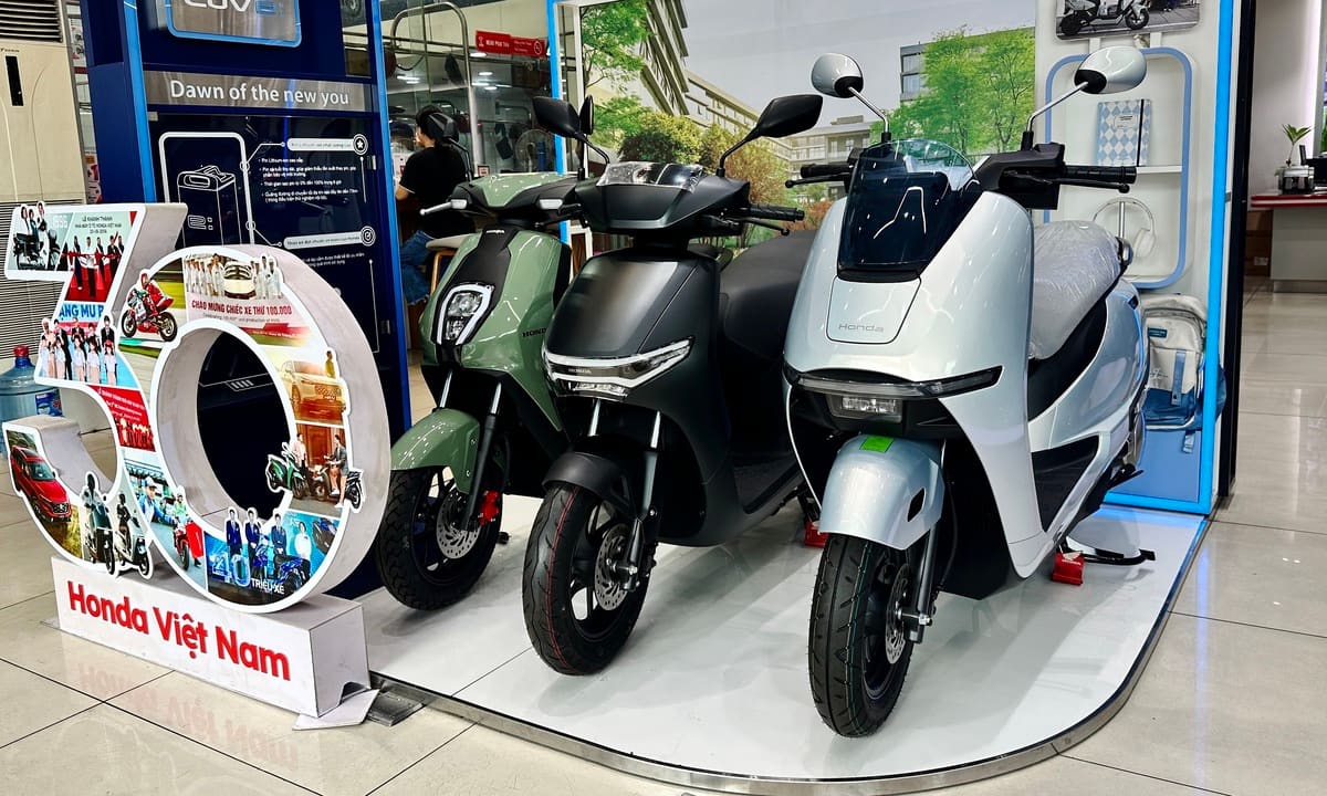 Honda UC3 у дилера