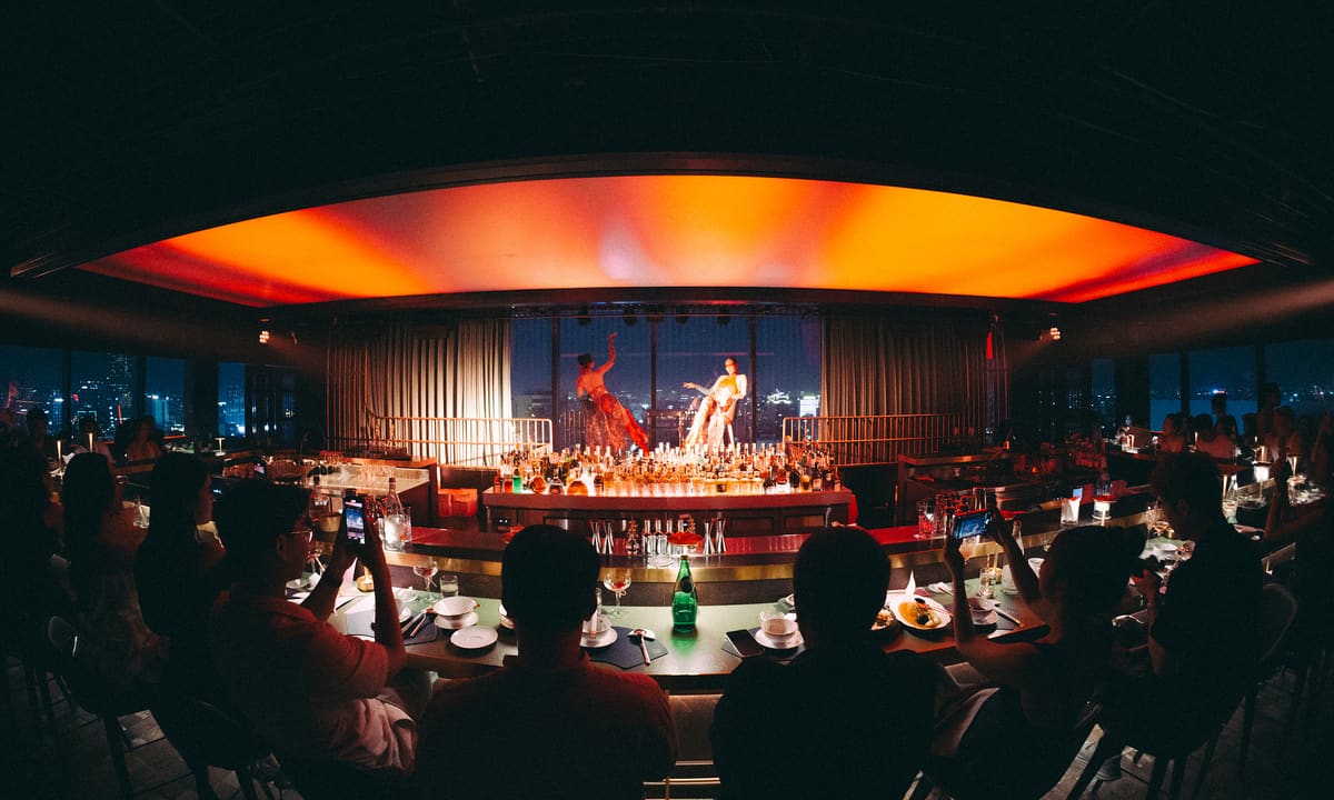 Dạ Dining kết hợp ẩm thực với nghệ thuật trình diễn Trung Hoa