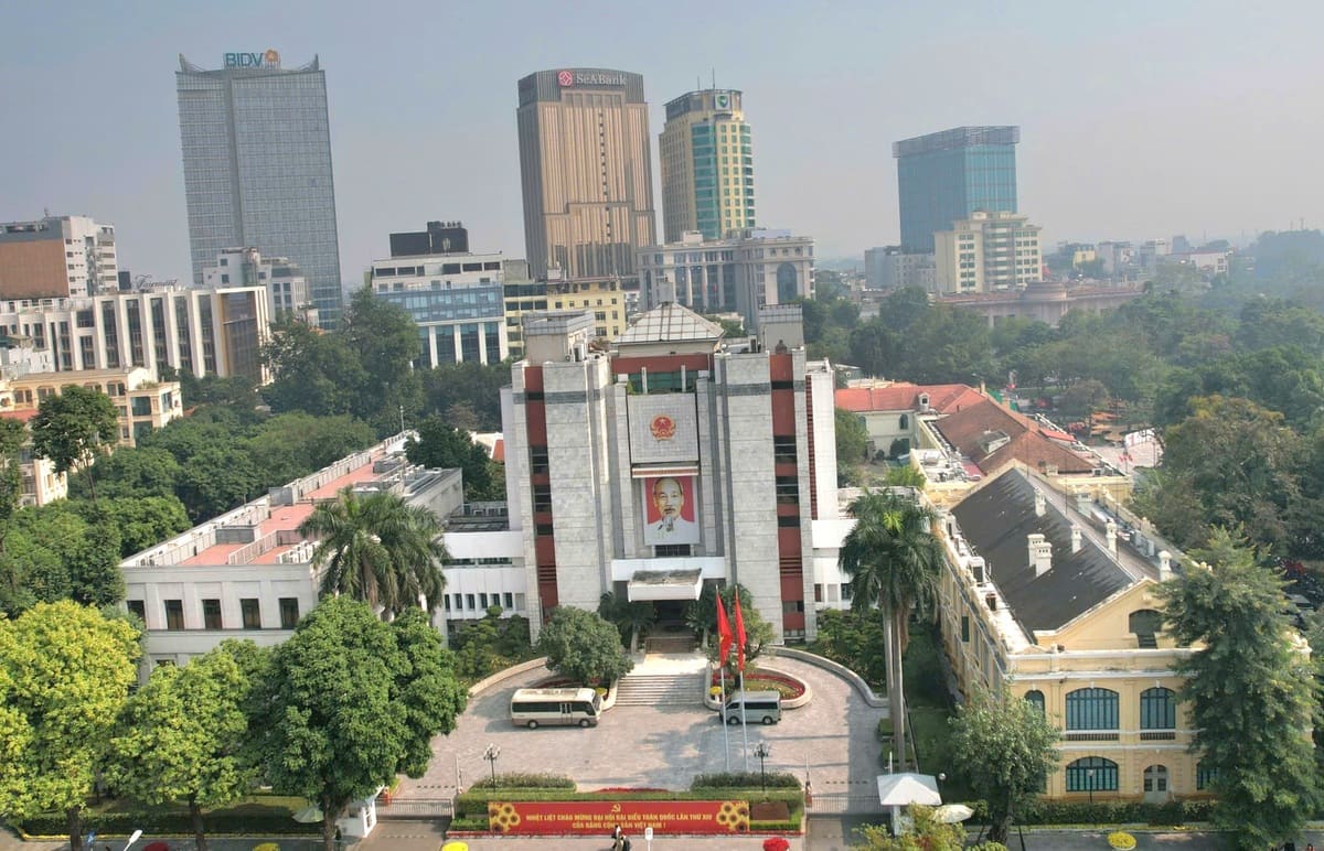Hà Nội xem xét miễn nhiệm chức vụ ủy viên UBND với 11 người đứng đầu sở, ngành