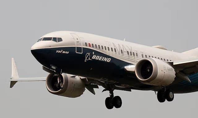 Около 500 самолетов Boeing проверены на наличие трещин