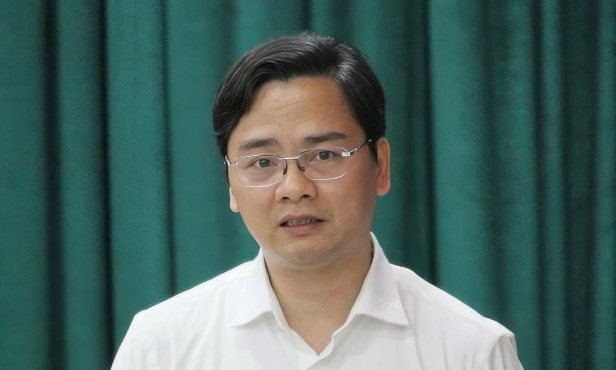 Директор департамента образования Tuyen Quang отстранен от работы