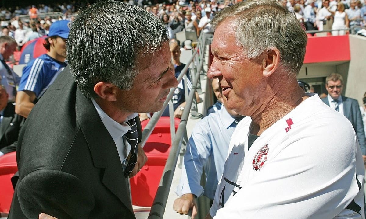 Mourinho từng đồng ý thay Ferguson dẫn dắt Man Utd