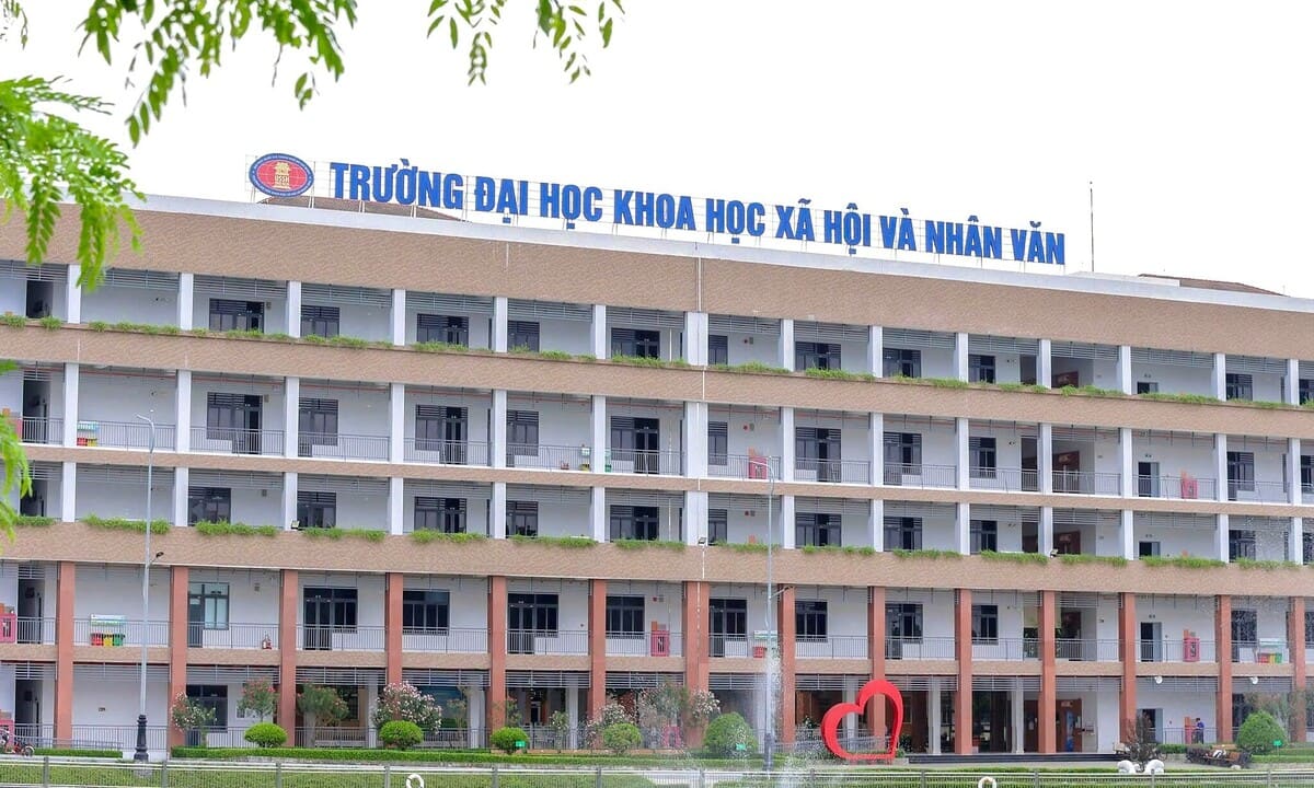 Самый высокий контрольный балл Ho Chi Minh City University of Social Sciences and Humanities - 88,8/100