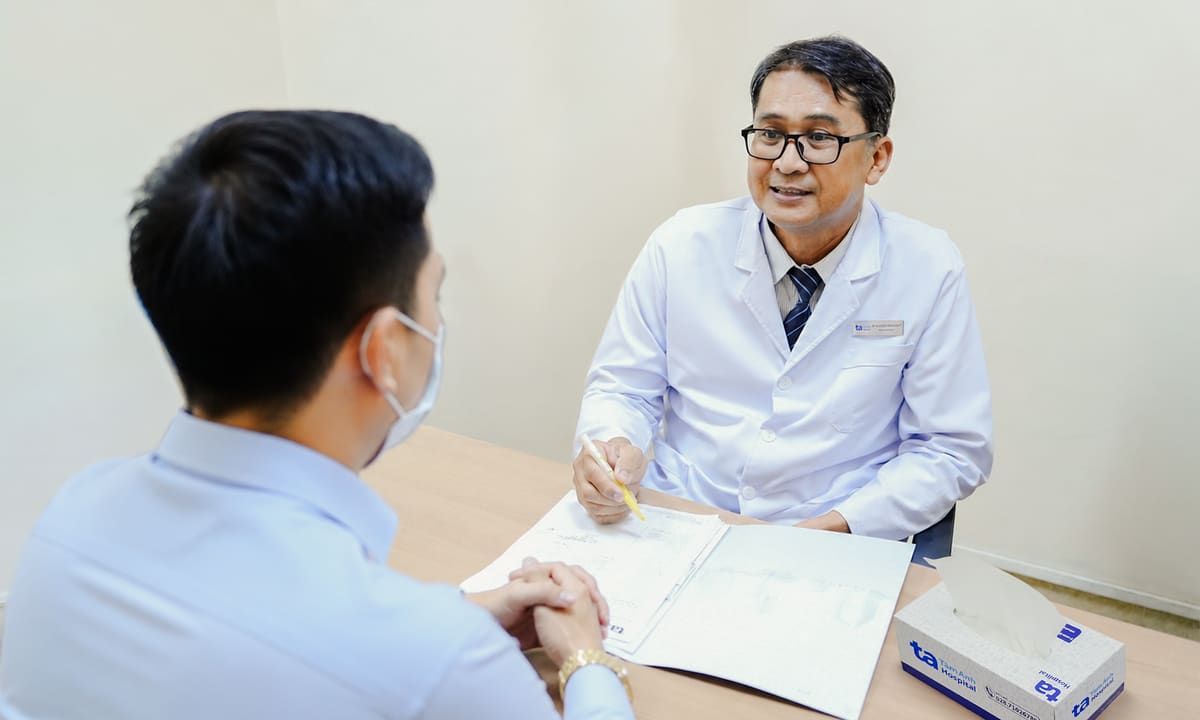 Viêm gan cấp sau 6 ngày sốt xuất huyết